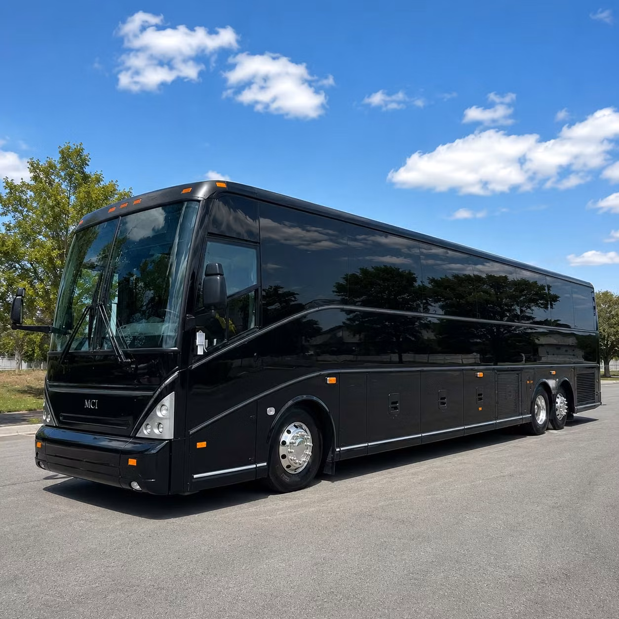 charter bus rentals for large concert groups headed to miami gardens