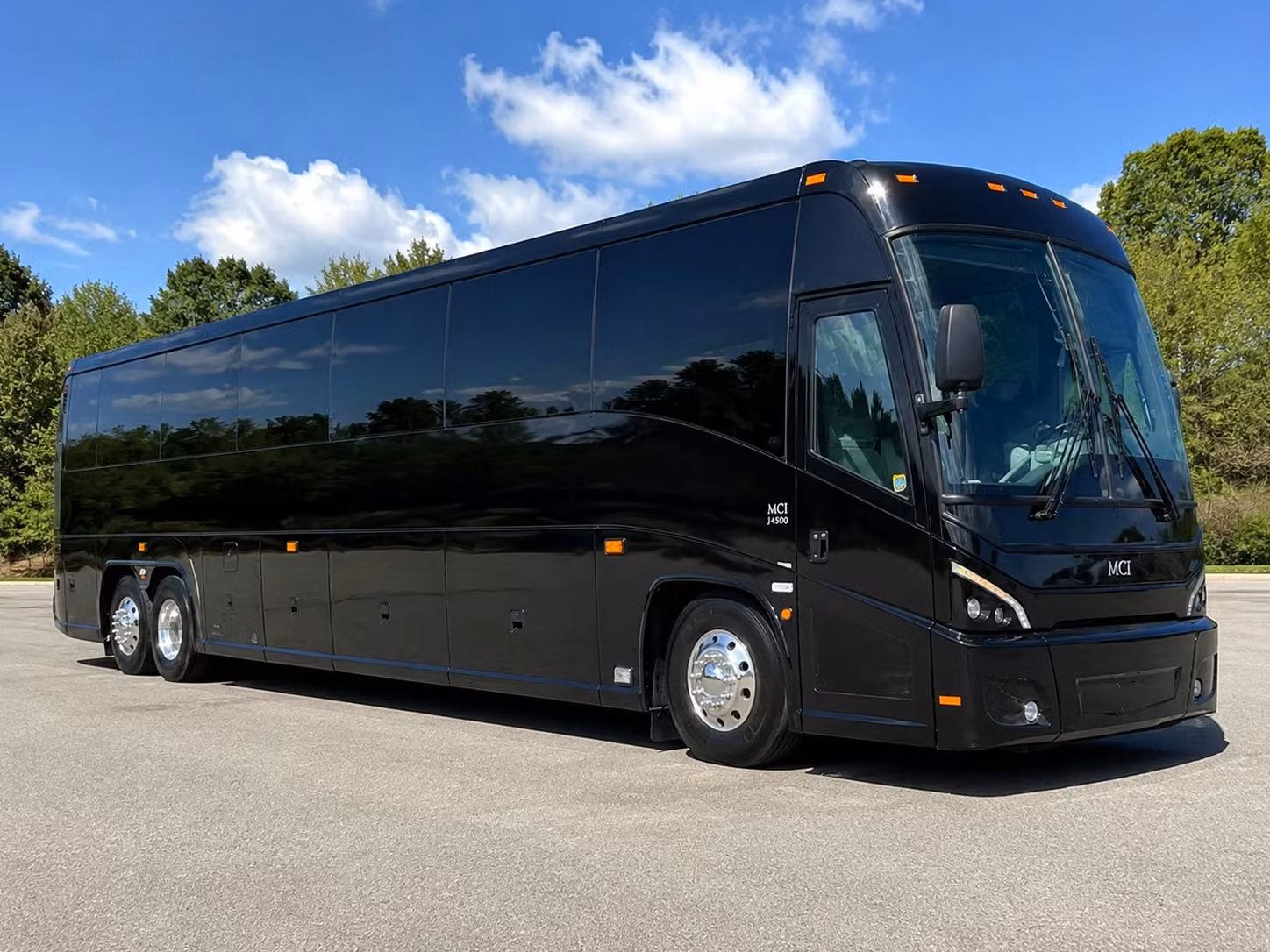 construction site shuttles and workforce transportation in miami gardens