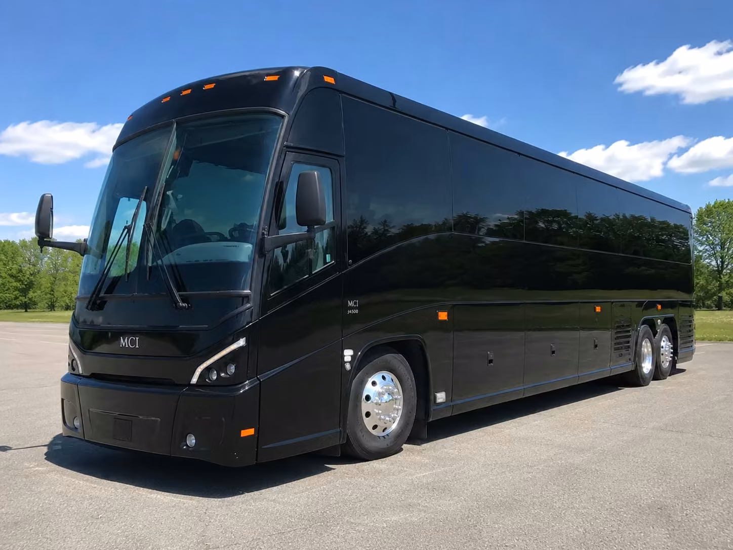 corporate shuttle bus services for hard rock stadium events and conferences in miami gardens